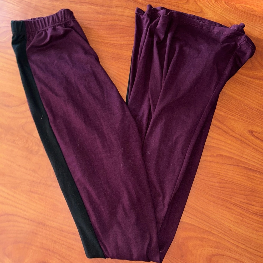 Girls' Burgundy & Black Athletic Leggings - Brand Unspecified